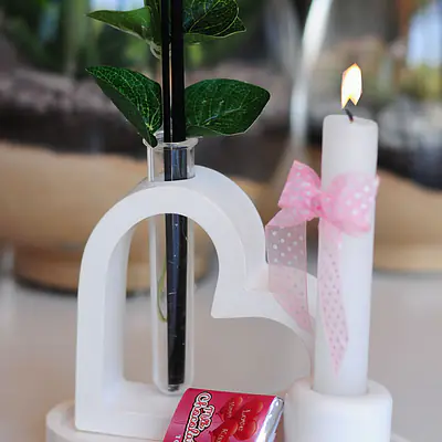 Eternal Heart Vase & Candle Discovery Set primary image