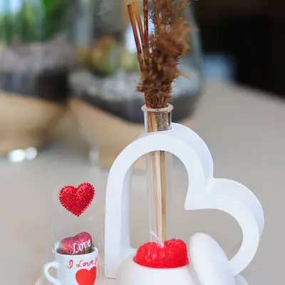 Amore Heart & Lidded Glow Gift Set primary image