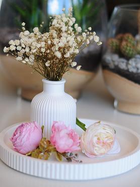 Harmony Ribbed Vase & Pedestal Tray Set