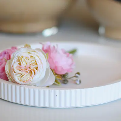 Horizon Ribbed Ceramic Display Tray primary image