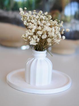 Meadow Bloom Ribbed Vase & Nesting Tray Set