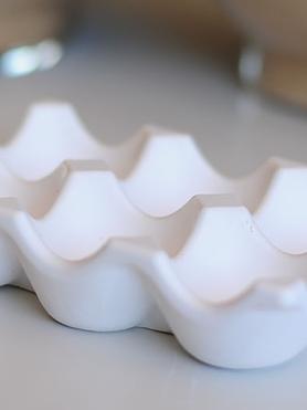 Nest & Nurture Ceramic Egg Crate