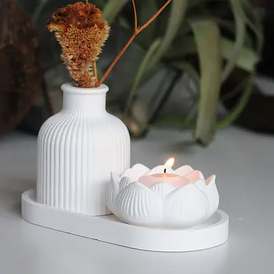 Lotus candle and Vase  on Oval tray set primary image