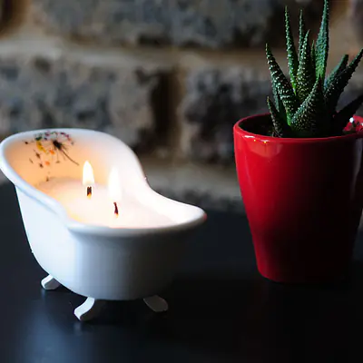 The Petite Clawfoot Bath Candle Vesse primary image