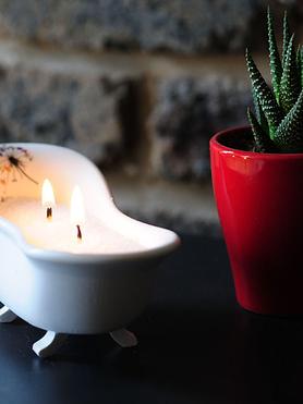 The Petite Clawfoot Bath Candle Vesse