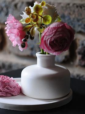 Flat Round Vase on Tray