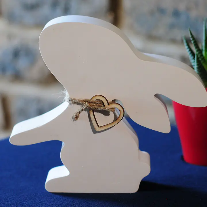 Bunny Holding Vase - Master